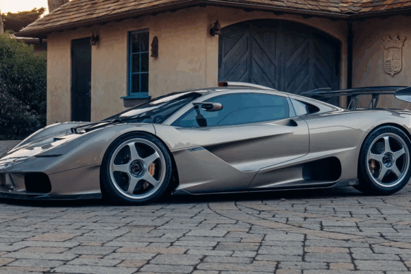 McLaren S1 LM, спроектированный Гордоном Мюрреем, продан за более чем 20 миллионов долларов.