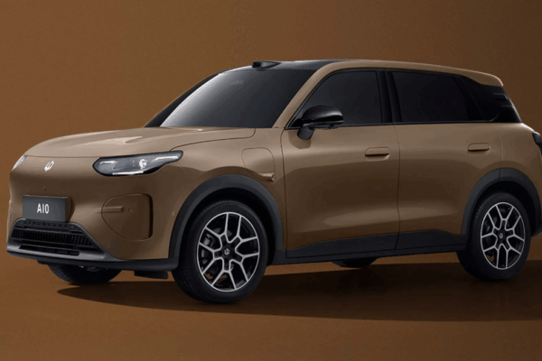 Китайцы из Leapmotor запускают модель А10! Как выглядит новый конкурент Atto 2