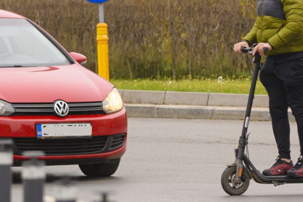 Почему не может быть соблюден новый «закон о скутерах»? Полицейский: Текст закона неправильный