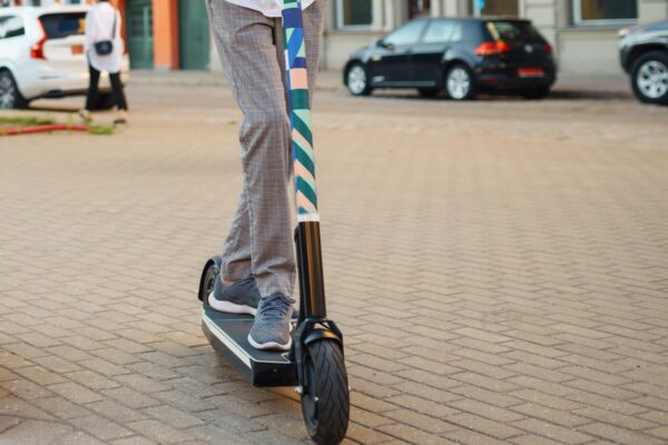 Обнародован закон об электросамокатах и ​​велосипедах! Новые правила и для водителей