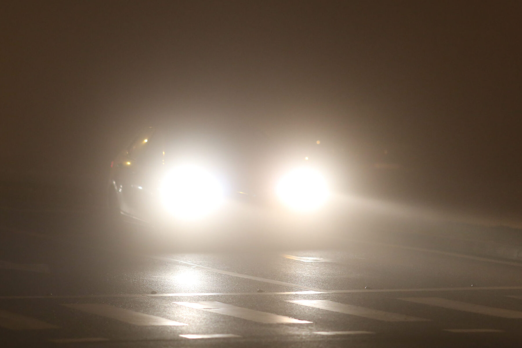 Противотуманные фары: когда их нужно включать и в каких ситуациях их необходимо выключать? Какой размер штрафа в таких случаях?