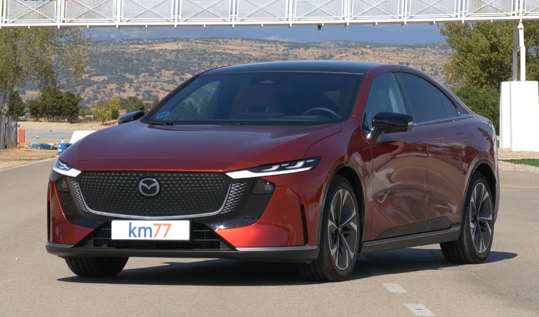 Насколько шустрая Mazda 6e? Результаты испытаний на управляемость, проведенных KM 77.