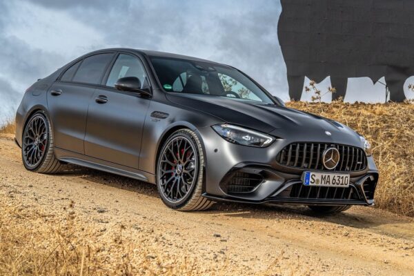 Четырехцилиндровый Mercedes-AMG C63 будет снят с производства в следующем году.