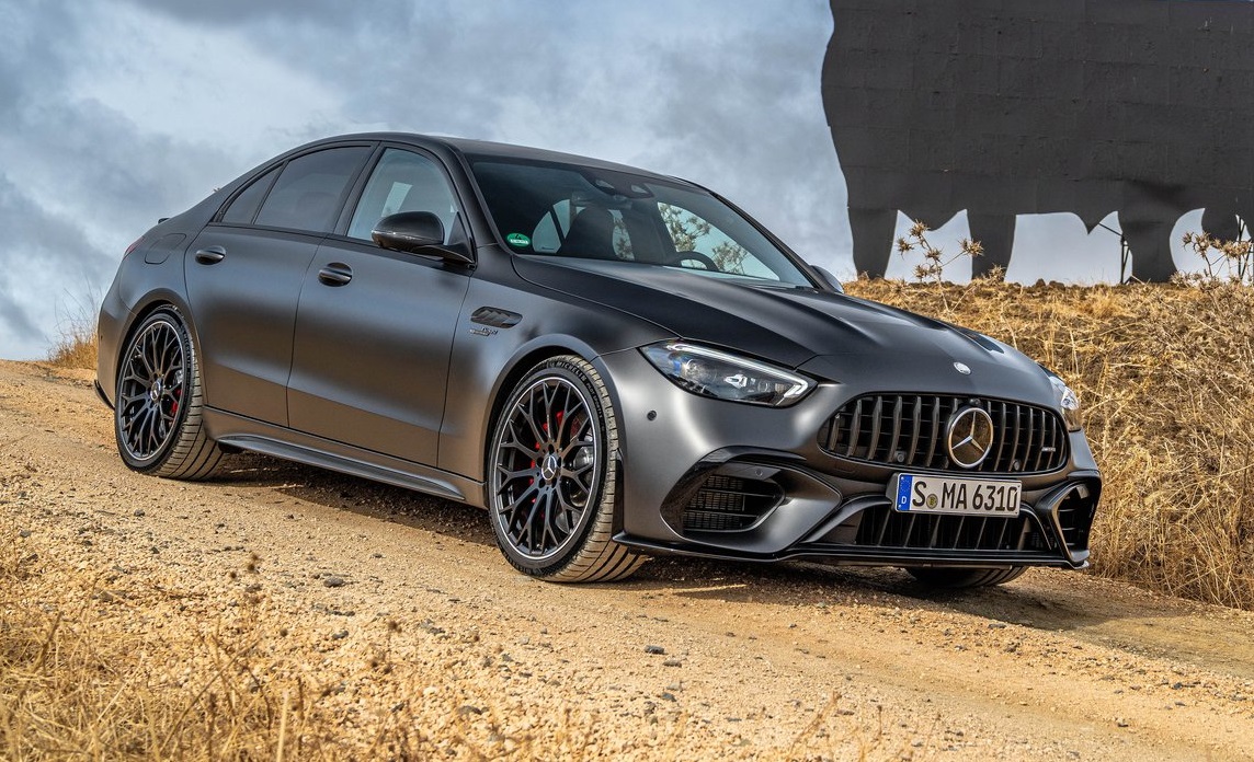 Четырехцилиндровый Mercedes-AMG C63 будет снят с производства в следующем году.