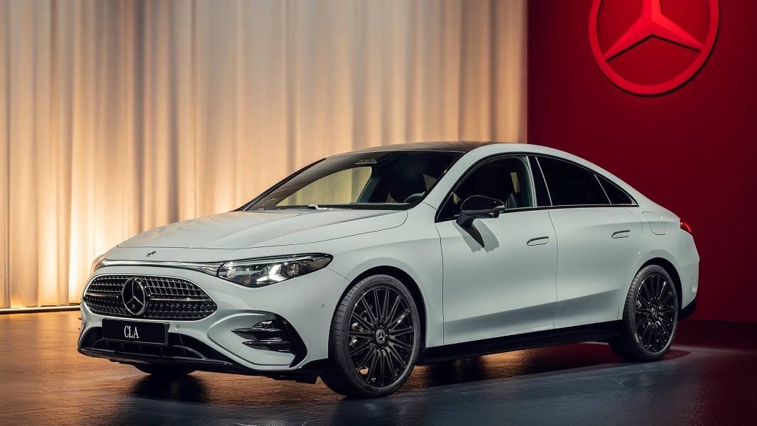 Новый Mercedes-Benz CLA можно заказать в Румынии. Сколько стоит конкурент BMW 2 Series - ФОТО