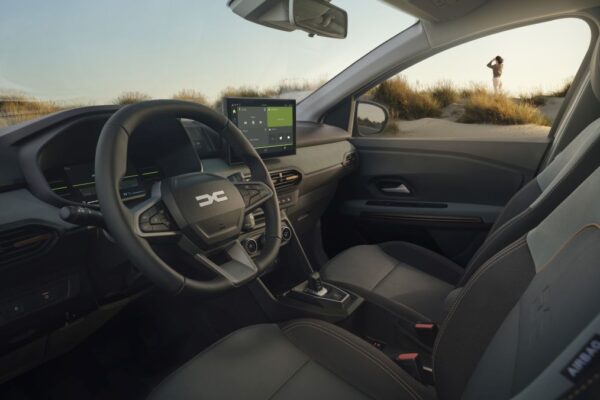 Dacia готовит новую модель. Это будет прямой конкурент Шкоды Октавии.