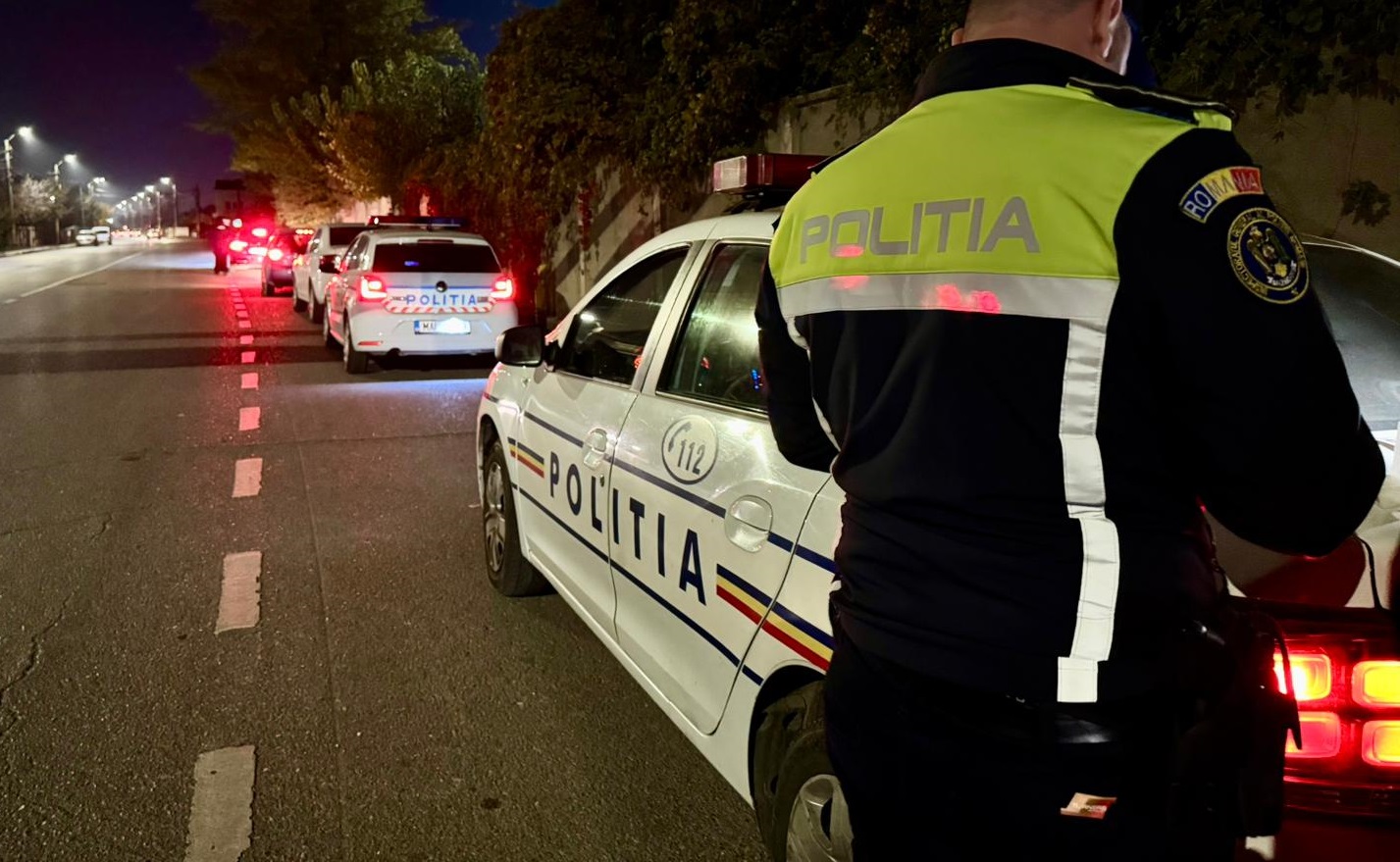 Масштабные проверки в Бухаресте: Полиция заблокировала парковку, где собиралась молодежь на модифицированных машинах