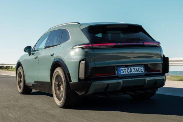 Porsche запускает Cayenne Electric: автономность 640 км и мощность 1156 л.с. Сколько это стоит в Румынии?