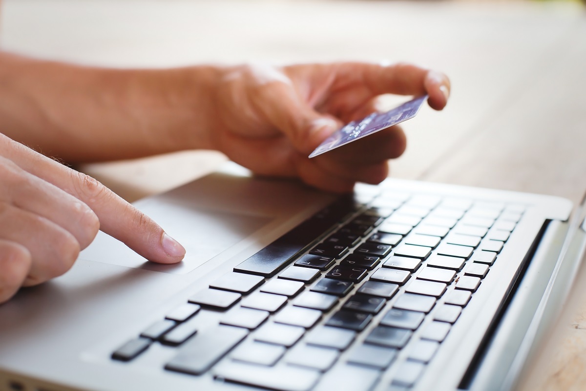 Новый закон о регистрации и снятии с учета автомобилей: регистрацию можно пройти исключительно онлайн