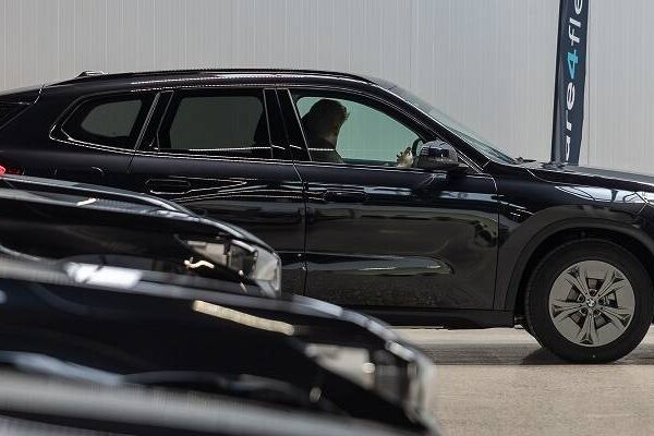 Рекордные поставки в корпоративном сегменте: PwC в Бельгии получила 723 электрические модели BMW