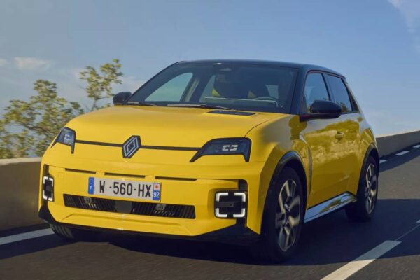 Платформа Renault 5 ляжет в основу новых моделей Ford. Супермини Fiesta возвращается?