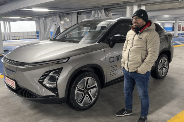 OMODA 5 EV, электрический внедорожник с запасом хода 402 км. Альтернатива для Hyundai KONA Electric