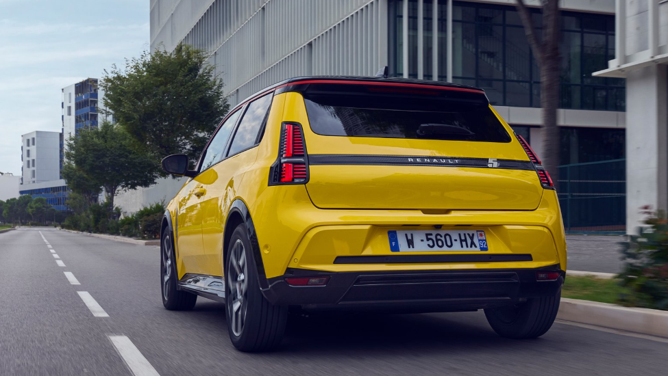 Румынская компания удвоила количество станций зарядки электромобилей. Имеет более 1100 единиц.