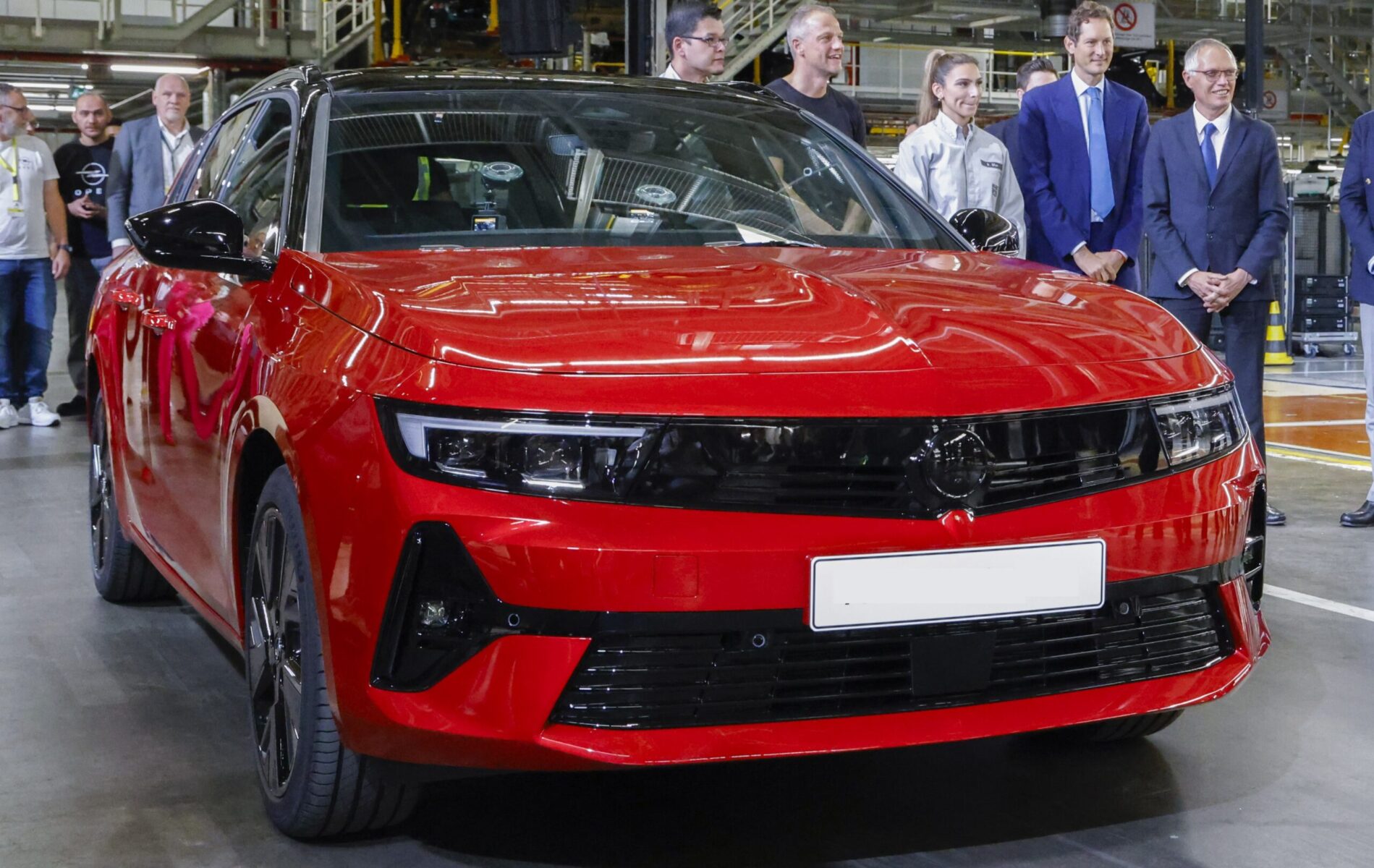 Бывший руководитель Stellantis: Через 5 лет 10 автозаводов в Европе закроются из-за решений ЕС