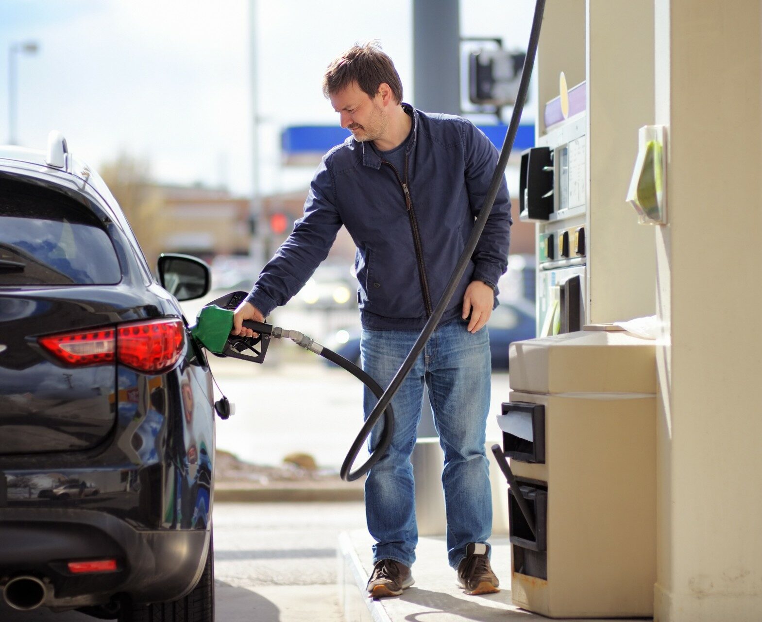 2026: Цены на бензин и дизельное топливо вырастут в первый день года. Сколько стоит полный бак топлива?