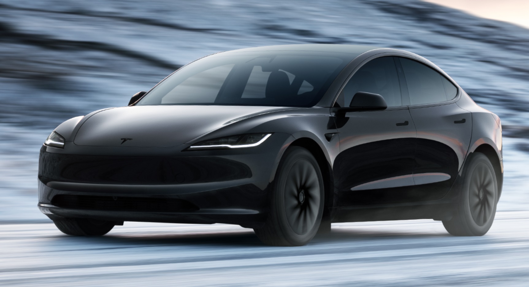 Tesla Model 3 Standard, также доступна в Румынии. Это самая дешевая модель Tesla, ее можно купить в рассрочку.