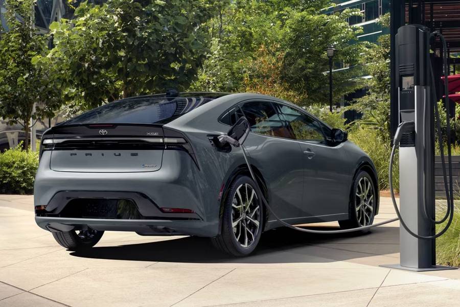 Спад дизельного топлива продолжается: гибриды набирают популярность в Европе