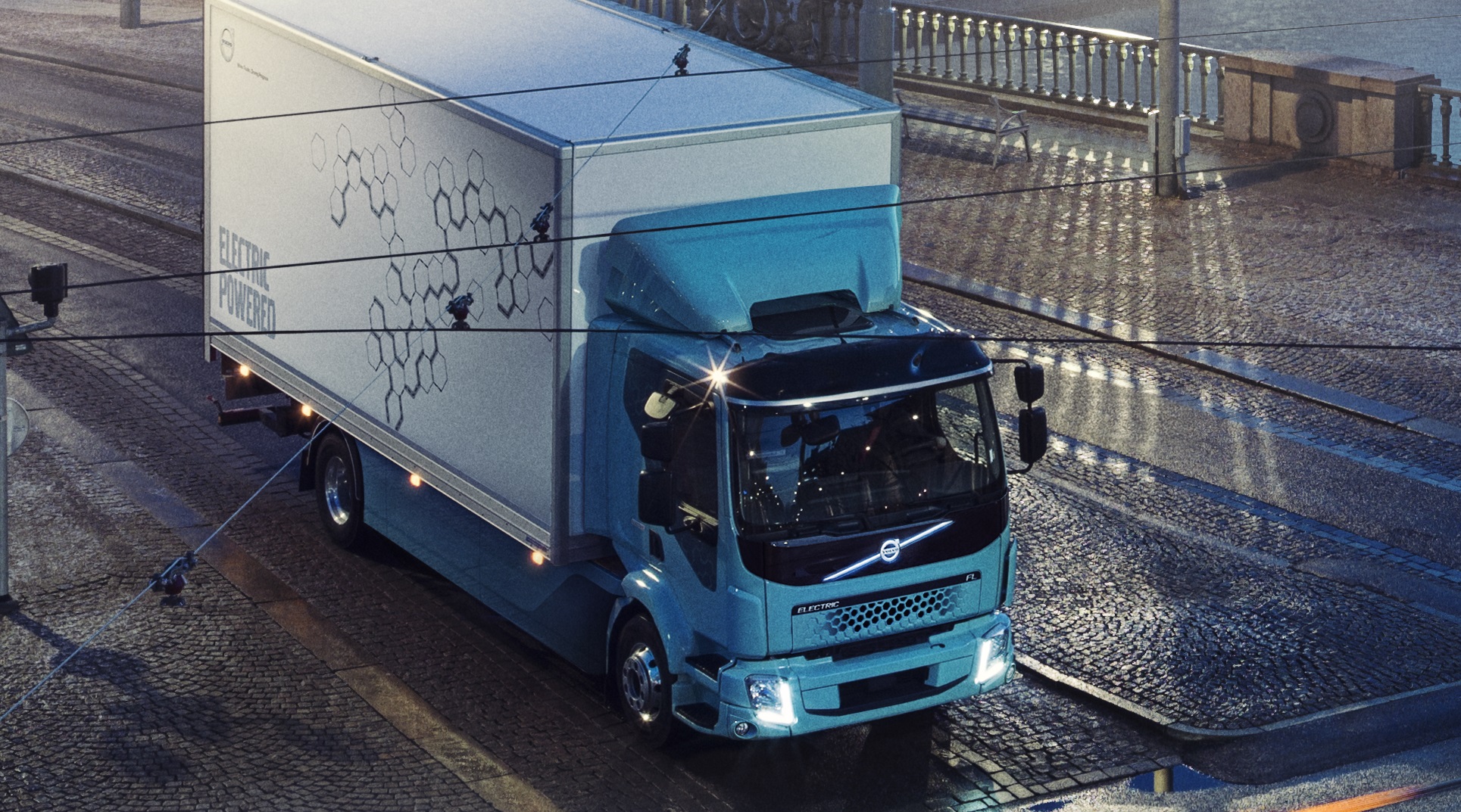 Volvo Trucks начинает производство нового 14-тонного электрического грузовика: «Идеален для города»