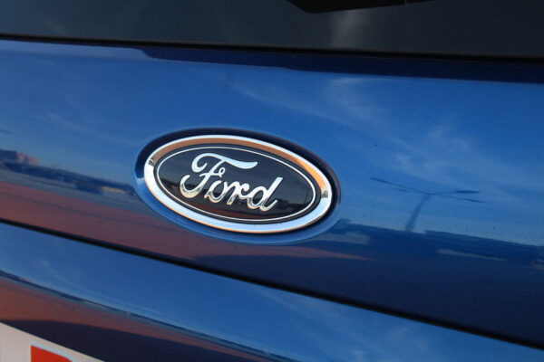 Ford ведет переговоры с китайской BYD по поводу аккумуляторов для гибридных автомобилей