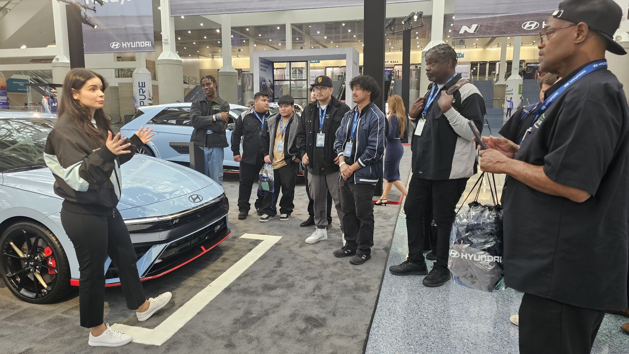 Колледж в США бесплатно чинит частные автомобили, чтобы его студенты могли освоить профессию автомеханика. Число лыжников стремительно росло