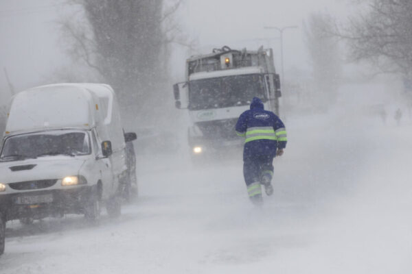 Водители, готовьте свои машины! В ближайшее время Румынию затронет сильный полярный вихрь