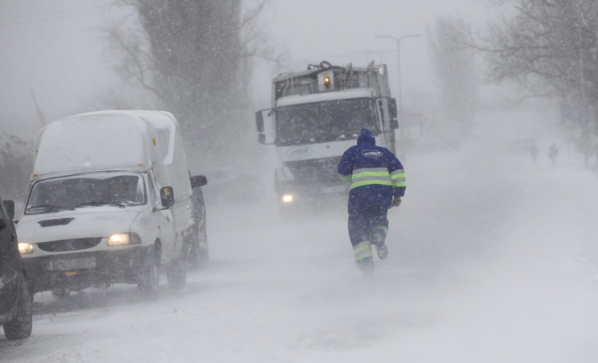Водители, готовьте свои машины! В ближайшее время Румынию затронет сильный полярный вихрь
