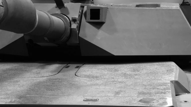 Фото: Появились первые изображения прототипа американского танка M1E3 Abrams. Это новейшая версия автомобиля, выпущенная 46 лет назад.