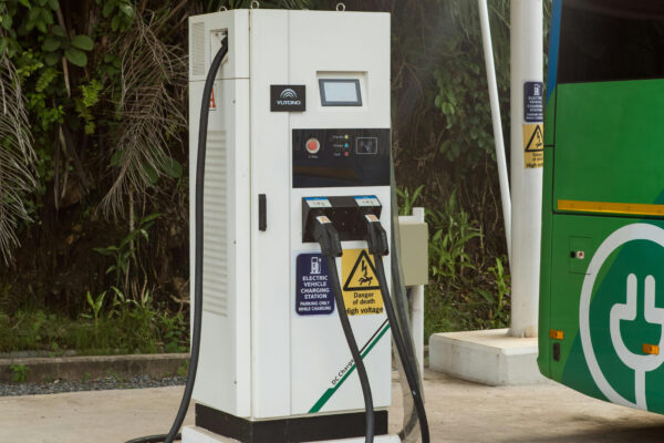 Муниципалитет Сфынту-Георге покупает 22 новых электробуса и 15 зарядных станций. Стоимость покупки оценивается в 57,5 ​​млн леев.