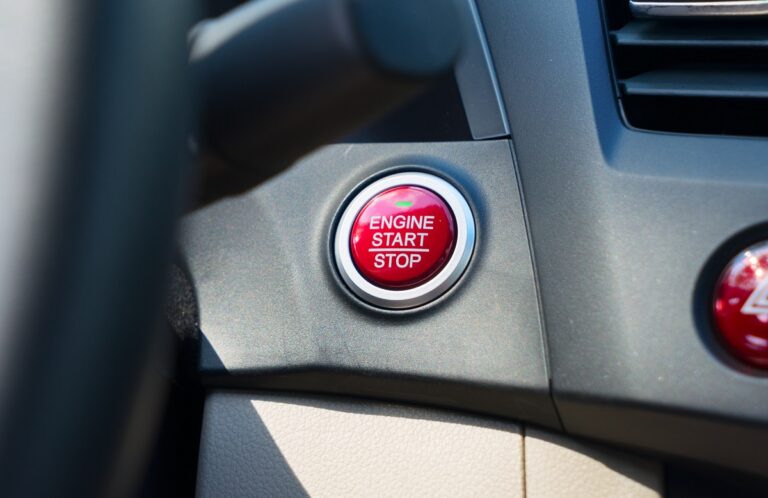 Видео | Как долго нужно прогревать двигатель зимой? Тити Аур: Вы не ускоряете его, вы не увеличиваете его обороты