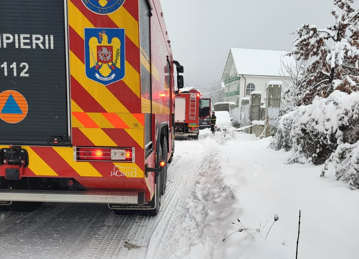 Внимание водители! Желтый и оранжевый коды суровой погоды будут действовать до 15:00 завтрашнего дня (9 января).