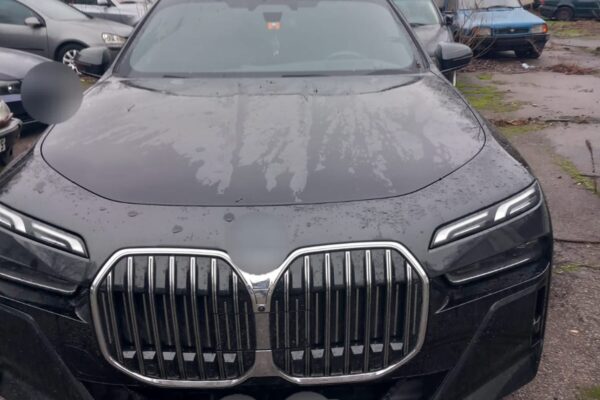 Галац: автомобиль стоимостью 100 000 евро, конфискованный после того, как водитель превысил разрешенную скорость