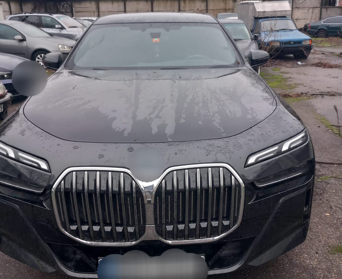 Галац: автомобиль стоимостью 100 000 евро, конфискованный после того, как водитель превысил разрешенную скорость