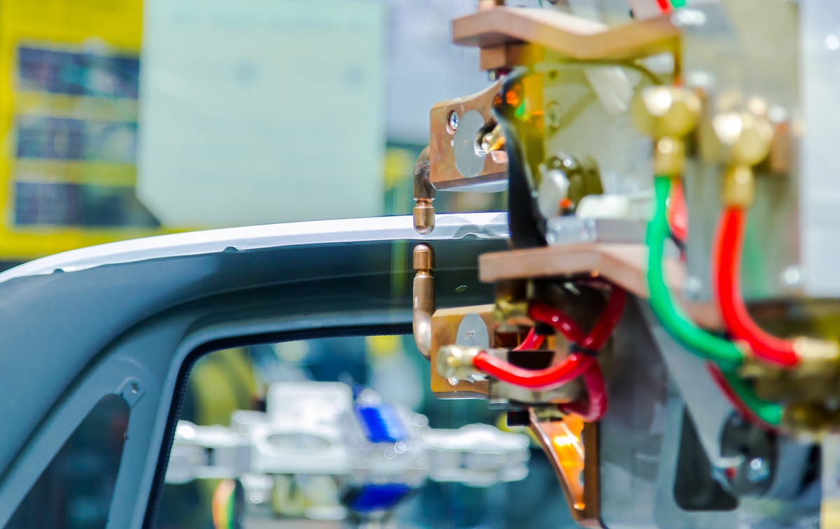 Leoni Румыния начинает коллективные увольнения на заводе в Араде: почти 500 сотрудников намечены до августа