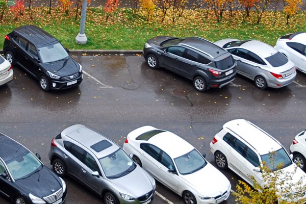 Импортные автомобили, более подверженные риску мошенничества с пробегом на румынском авторынке
