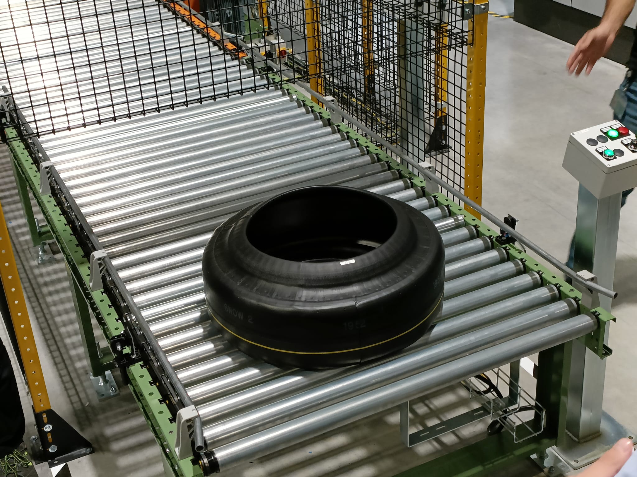 Концептуальная шина из берестяного материала, протестированная в реальных зимних условиях