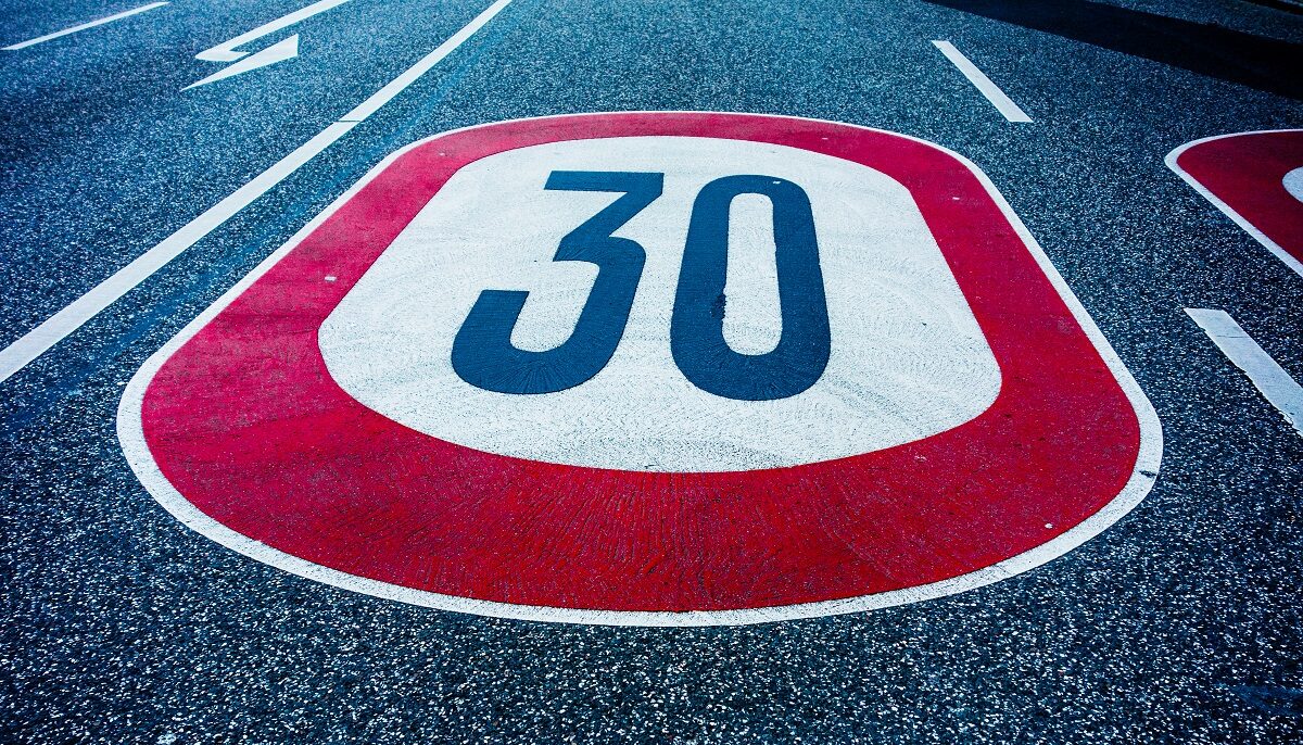 Центр Рима, почти пешеходный: ограничение снижается до 30 км/ч.