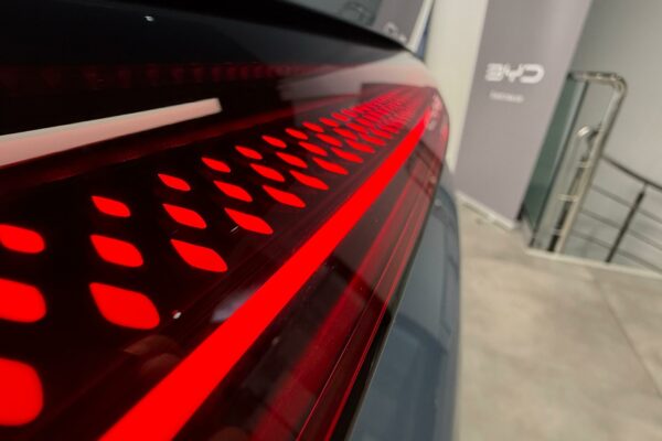 Какие китайские модели румыны купили в декабре 2025 года. BYD и MG быстро поднимаются на вершину