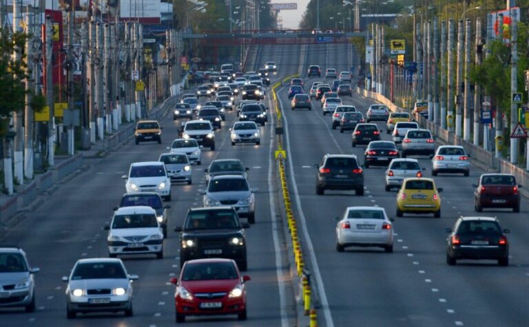 Аварии в цепочке на DN1 из-за новой линии метро. CNAIR просит восстановить маркировку