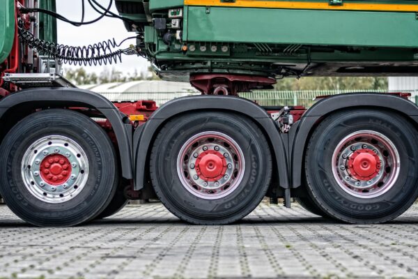 Европейское государство хочет отказаться от дизельных грузовиков с 2035 года. Критики предупреждают: «Это станет шоком для всей экономики»