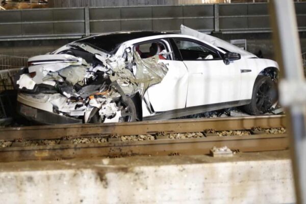 5 звезд Euro NCAP подтверждены реальностью: XPENG P7 защитил машиниста при столкновении с поездом