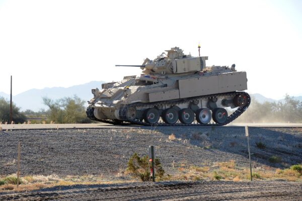 «Американские» машины прорвали фронт на Украине. Как они оказались в руках русских?