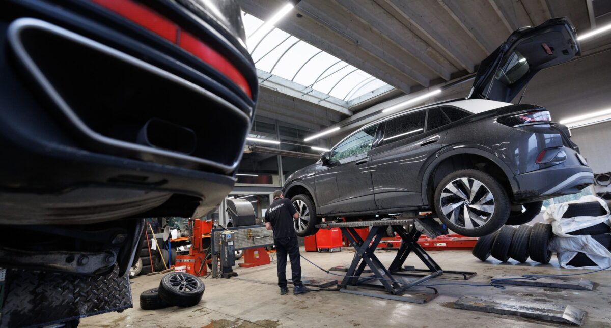 Когда проводится капремонт пружины и какие детали необходимо заменить. Сколько стоит замена масла в 2026 году?