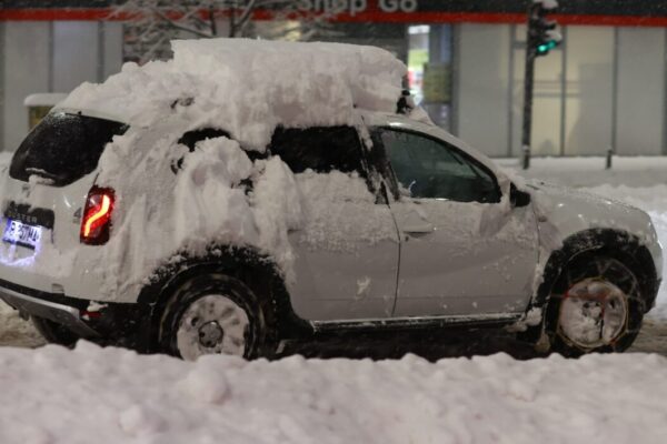 Водители, не убирающие снегоуборочные машины, будут оштрафованы. ПДД 2026 года предусматривает огромные штрафы.