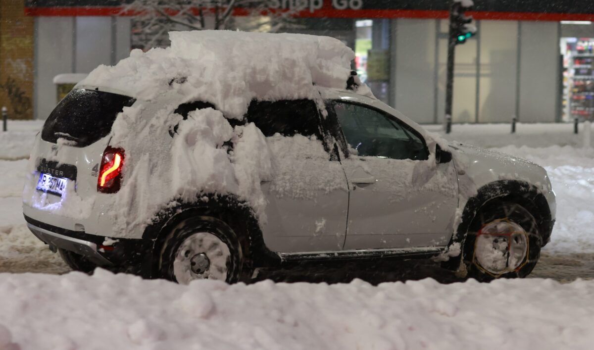 Водители, не убирающие снегоуборочные машины, будут оштрафованы. ПДД 2026 года предусматривает огромные штрафы.