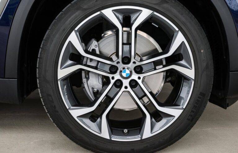 BMW пополнила автопарк ФБР. Какую модель можно будет увидеть на улицах США