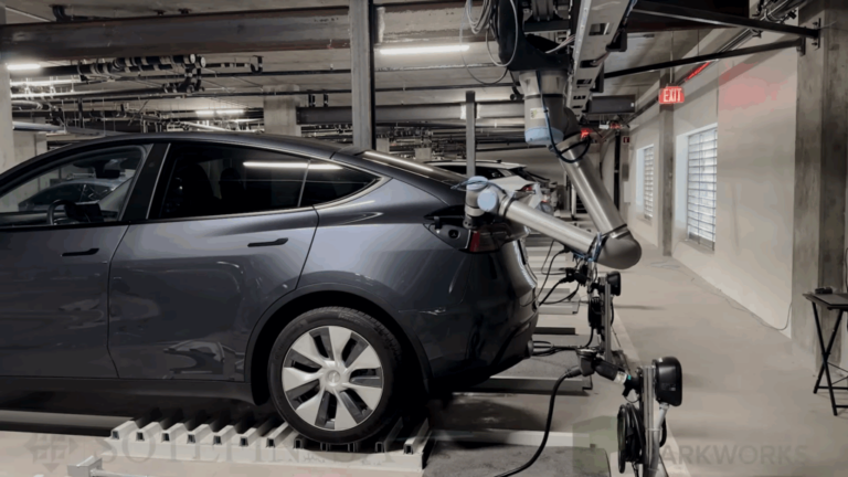 Видео | Как выглядит калифорнийский гараж, в котором хранится и заряжается ваш электромобиль?