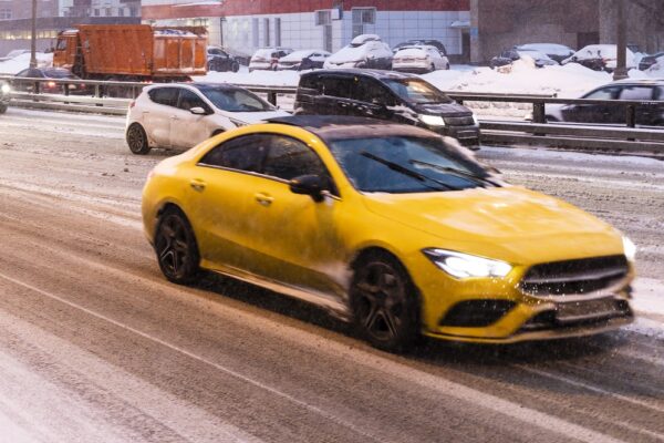 Десятки тысяч автомобилей попадают в Россию из Китая посредством параллельного импорта в обход санкций