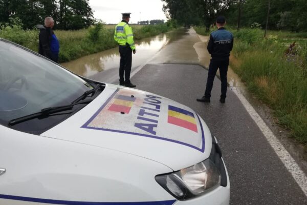 Красный код наводнения в Бузэу: перекрытые дороги, оползни и меры экстренной помощи