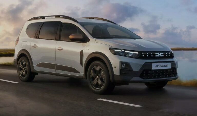 Dacia Jogger 2026 можно заказать в Румынии: от 19 000 евро, в прямой дуэли с Citroen C3 Aircross (18 950 евро)