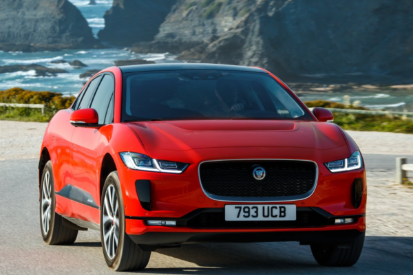 Jaguar отзывает 2300 электрических внедорожников I-Pace. Аккумуляторы могут перегреться и стать причиной пожара.